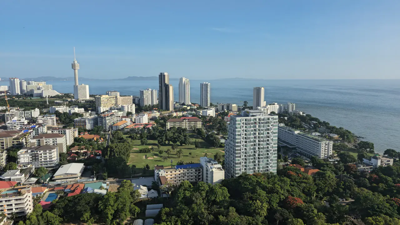 From Pratumnak looking south: the Pattaya Park tower, Jomtien's buildings and the gulf