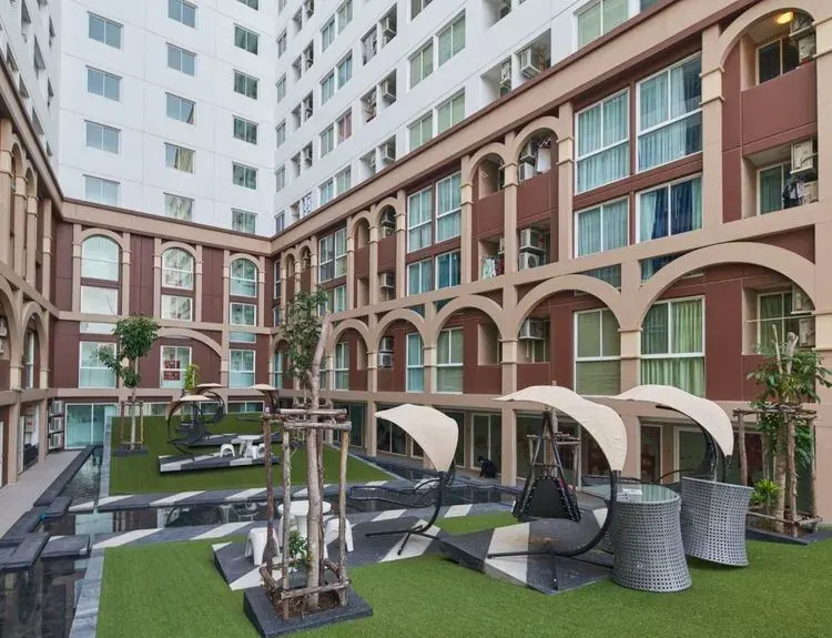 Chateau In Town Rama 8