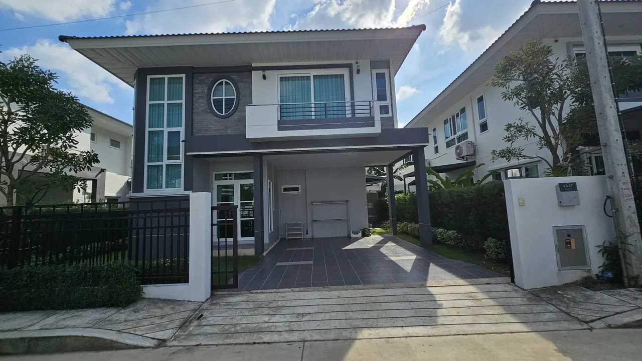 House · 4 bd · 3 ba · 169 m²