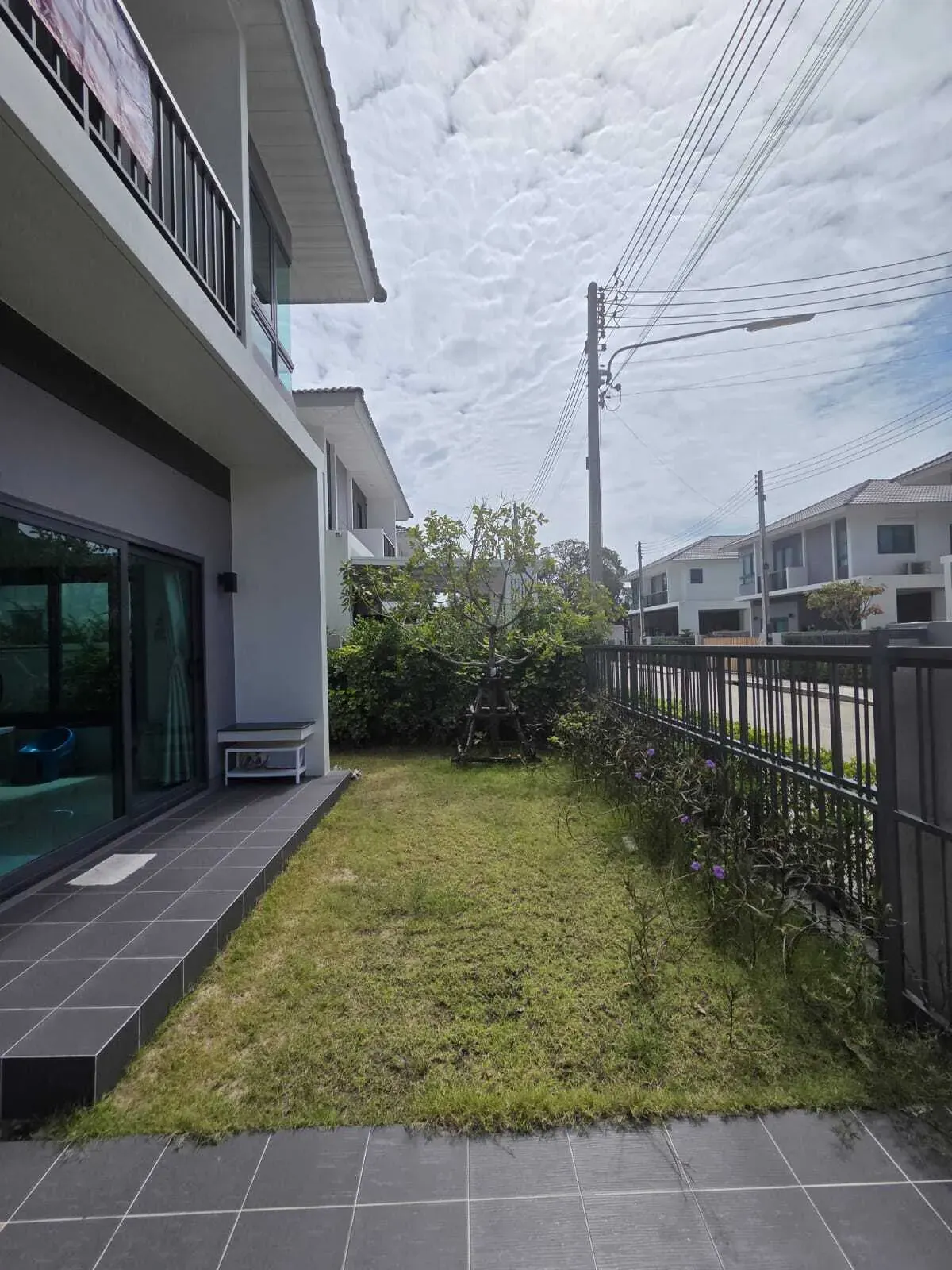 House · 4 bd · 3 ba · 236 m²