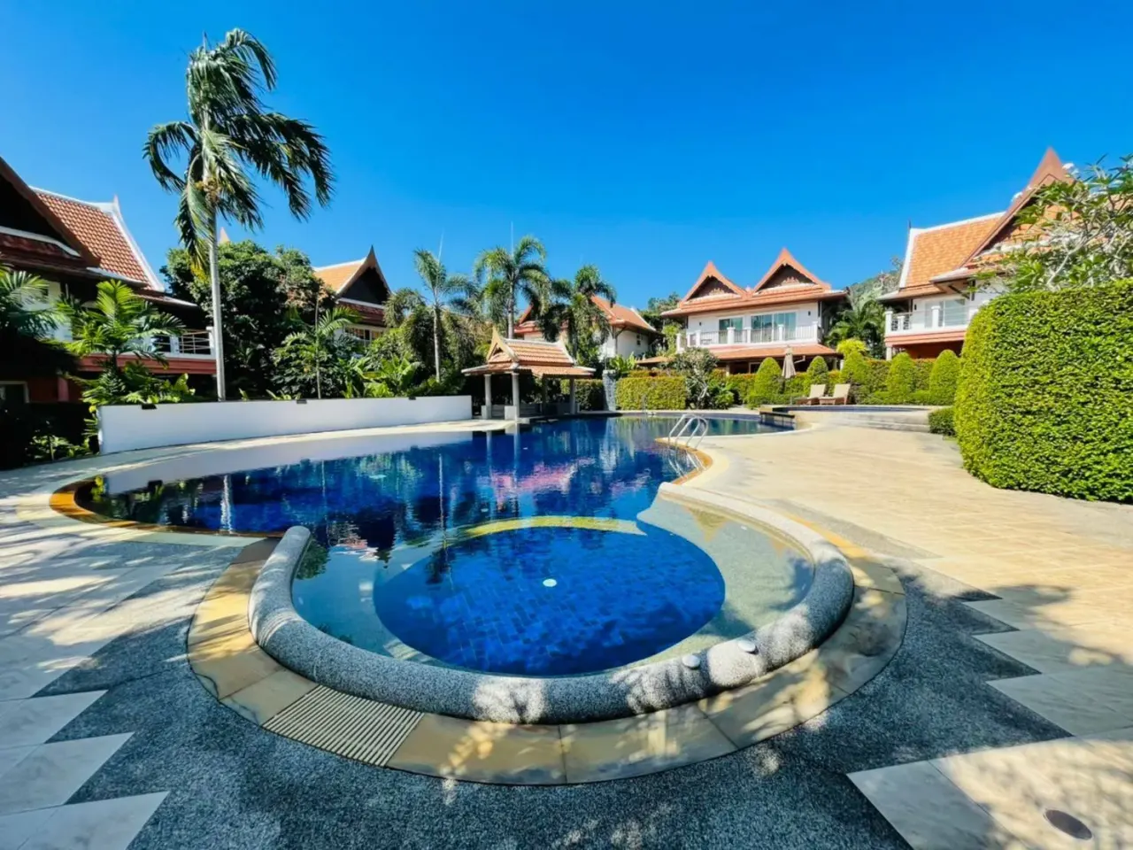 Samakee Village