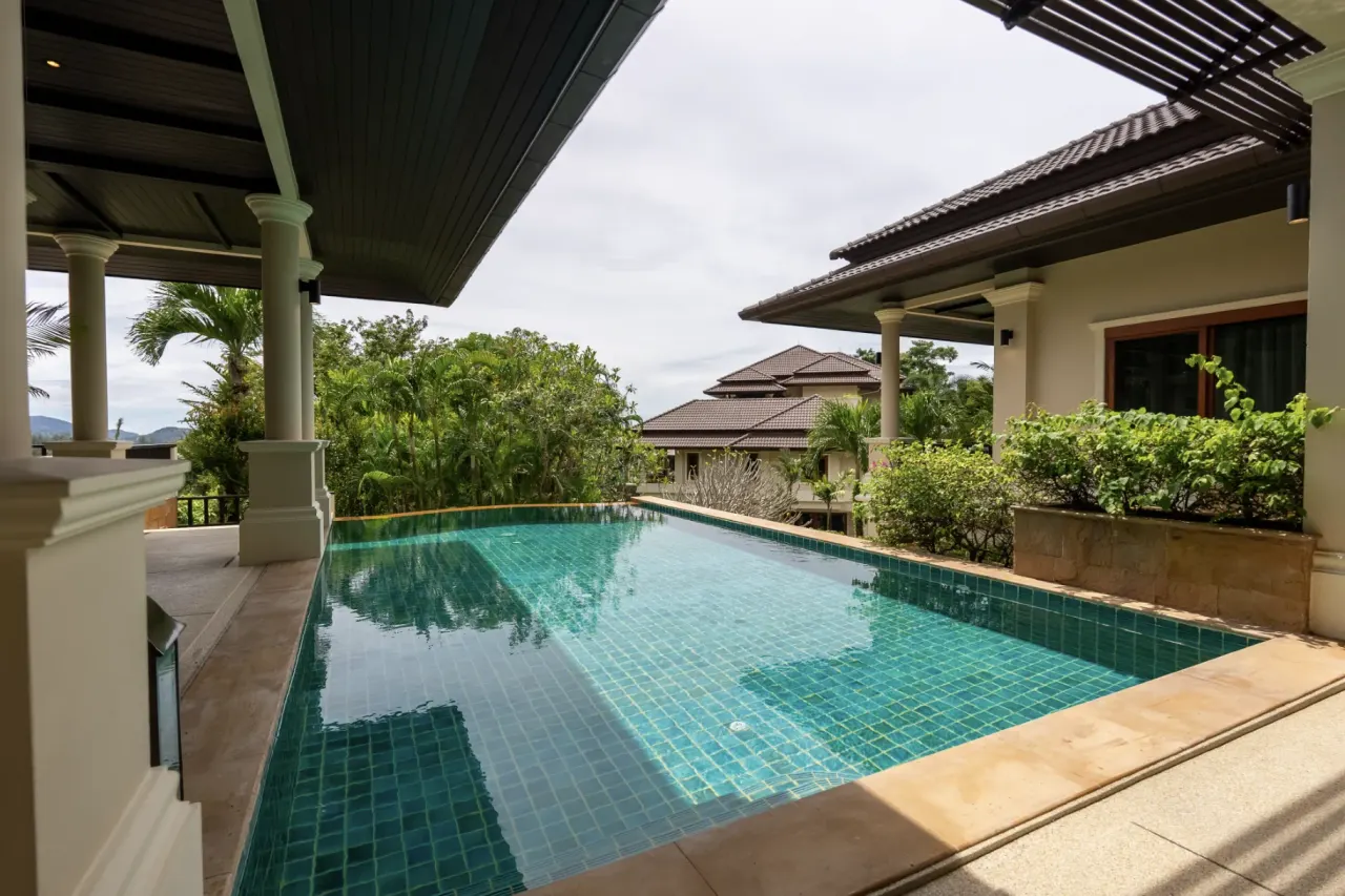 Villa · 6 室 · 7 卫 · 550 m²