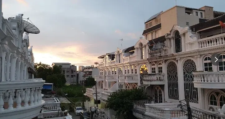 Ekkamai Villas
