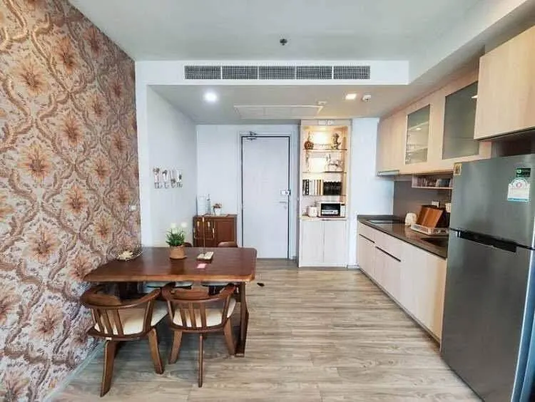 Condo · 1 室 · 1 卫 · 55 m²