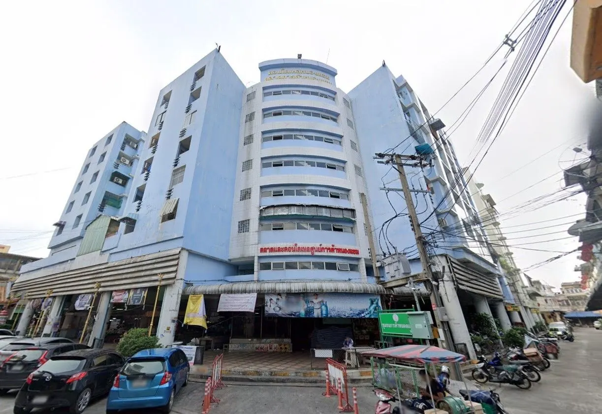 Market & Condotel Nongkham Shopping Center