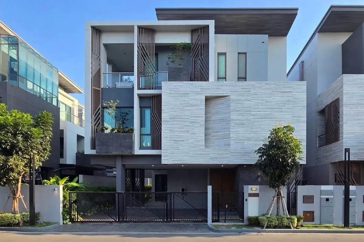 House · 4 室 · 5 卫 · 440 m²