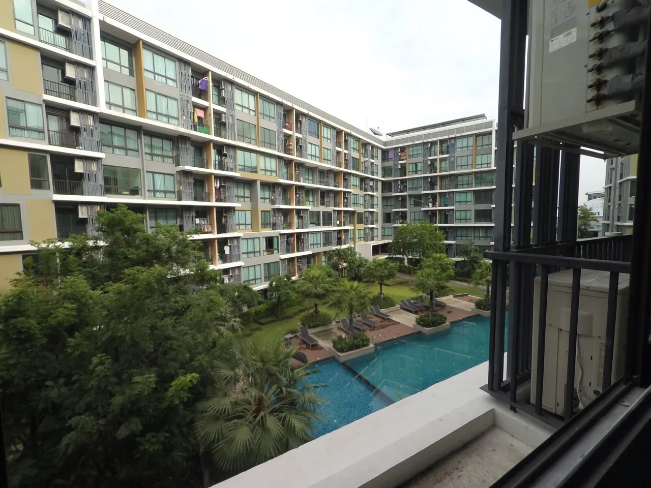 Condo · 2 bd · 2 ba · 49 m²