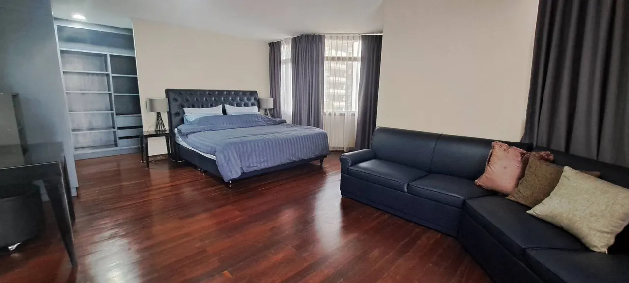 2 bd · 1 ba · 130 m²