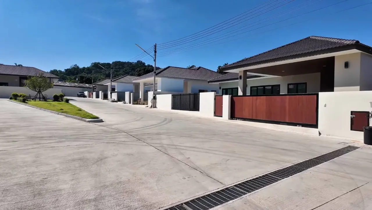 Villa · 3 室 · 3 卫 · 324 m²