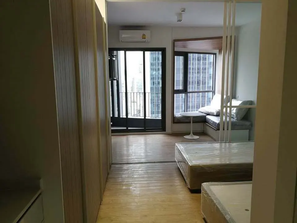 Condo · 1 bd · 1 ba · 33 m²