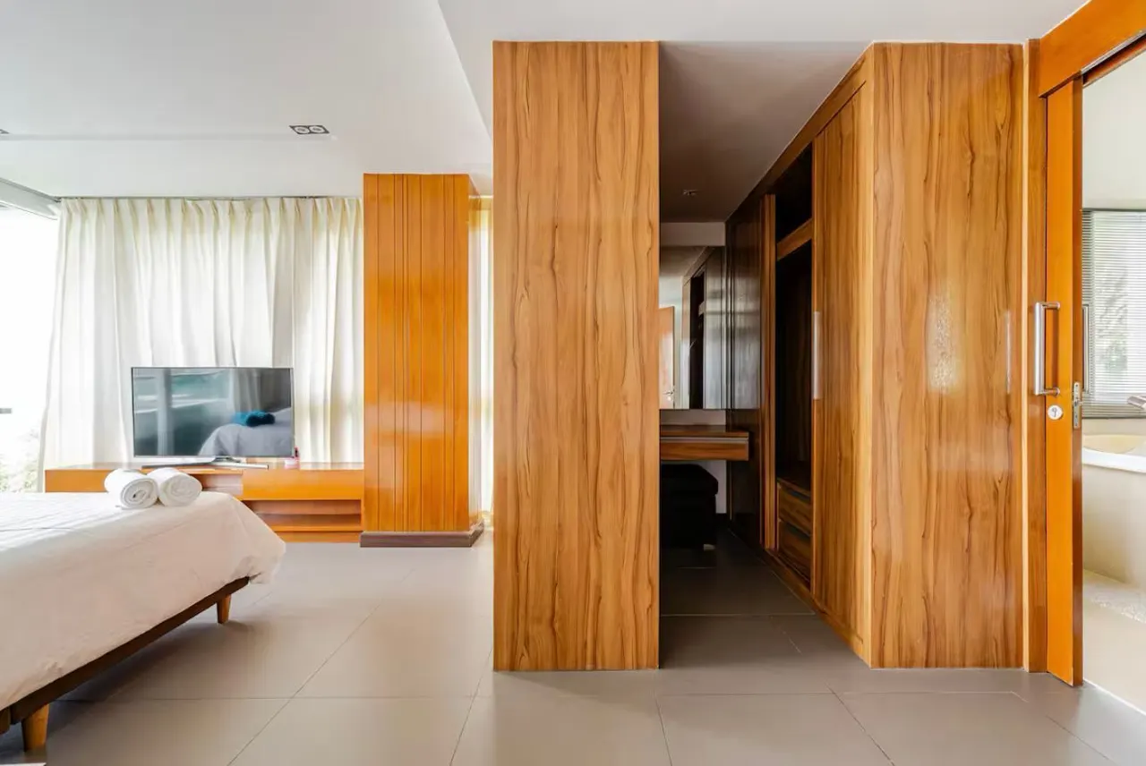 Condo · 3 ห้องนอน · 3 ห้องน้ำ · 158 m²