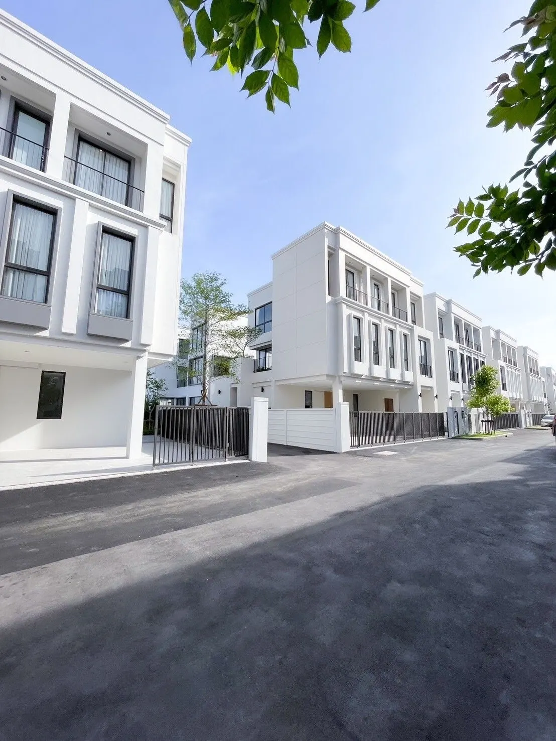 House · 5 ch. · 6 sdb · 313 m²
