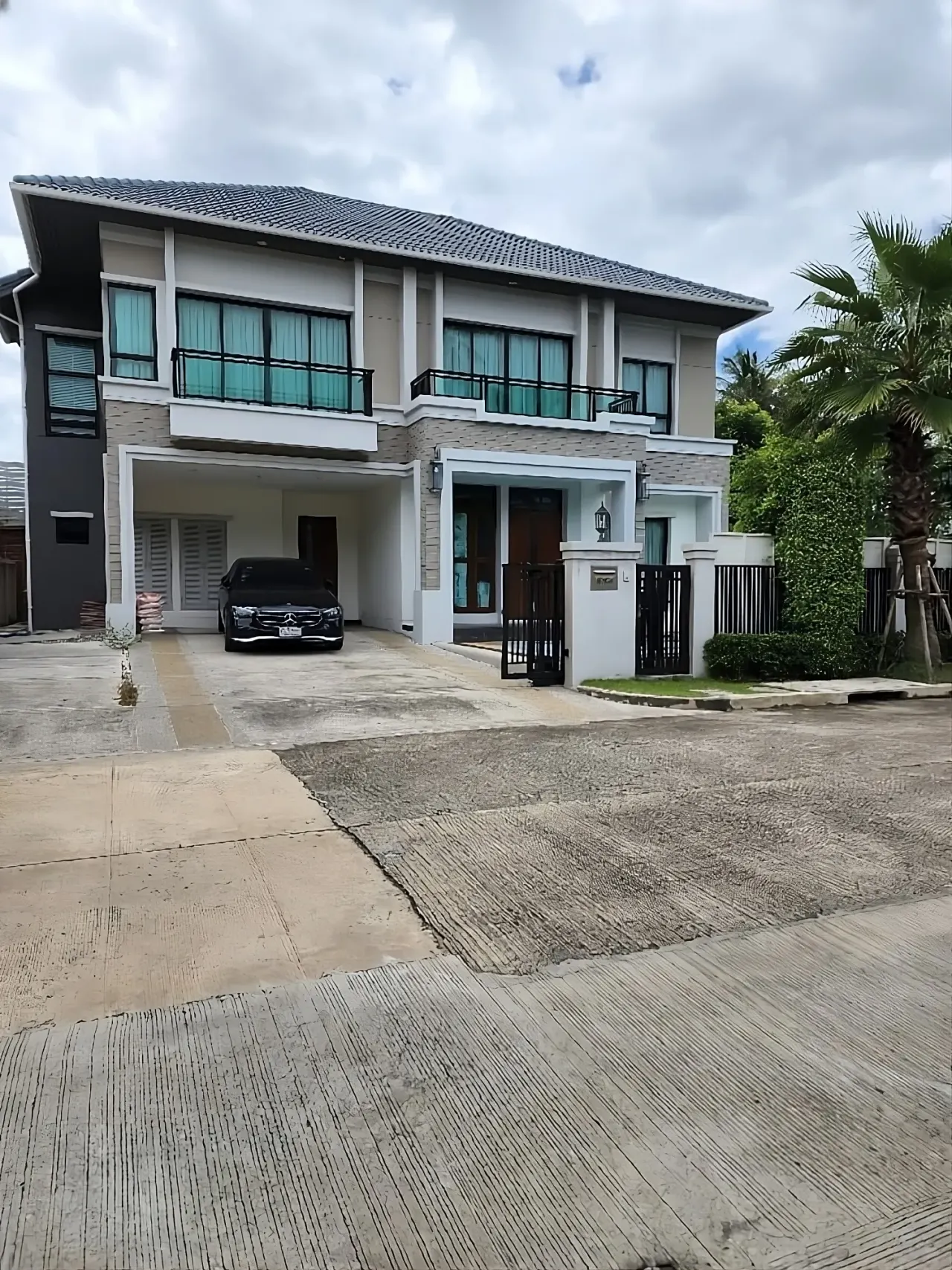 House · 4 室 · 5 卫 · 380 m²