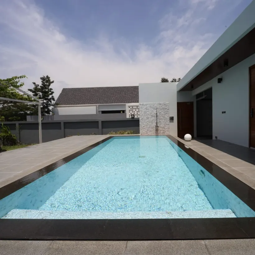 Villa · 4 室 · 3 卫 · 290 m²