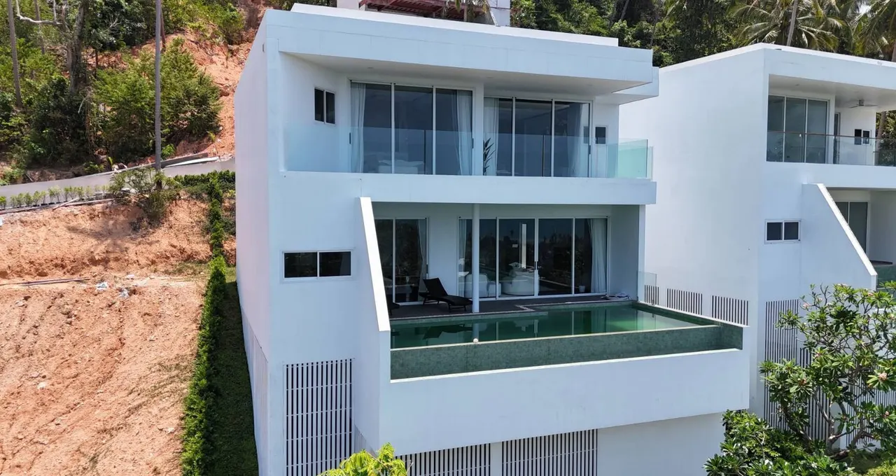 Villa · 3 bd · 5 ba · 335 m²
