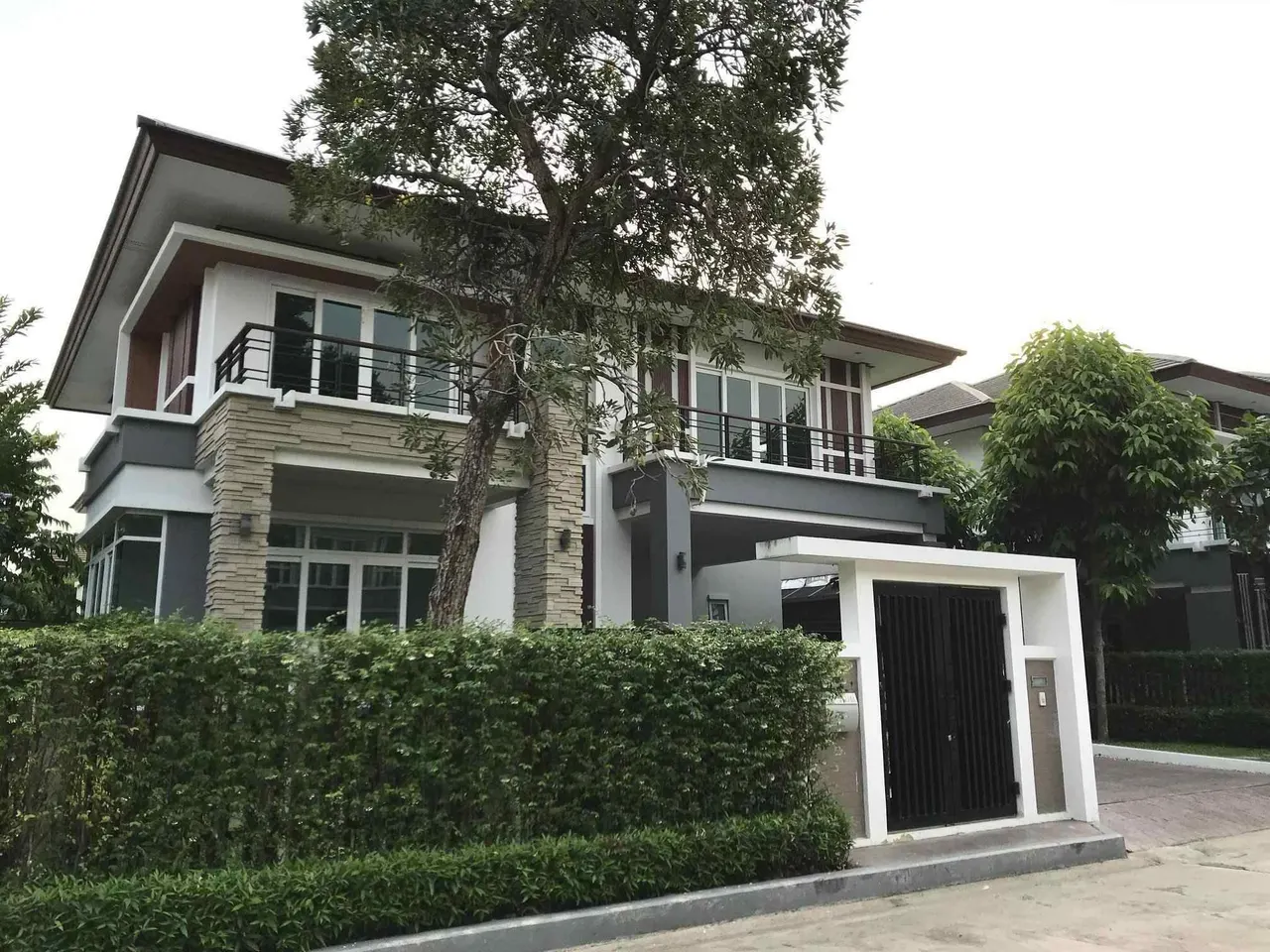 House · 4 ch. · 4 sdb · 315 m²