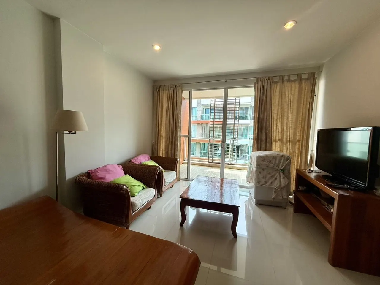 Condo · 2 ห้องนอน · 2 ห้องน้ำ · 85 m²