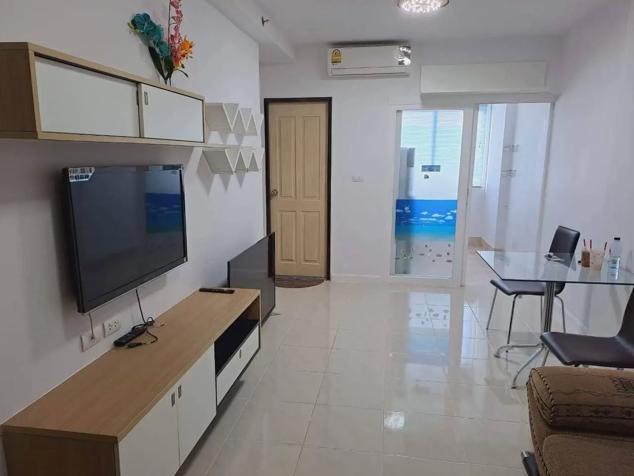 Condo · 1 bd · 1 ba · 44 m²