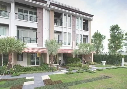 Baan Klang Muang Sathorn-Ratchapreuk