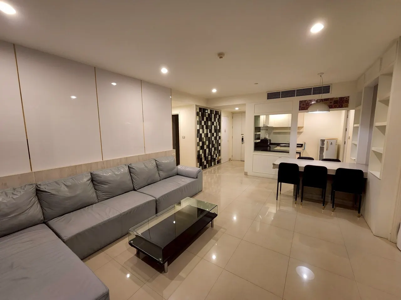 Condo · 2 室 · 2 卫 · 95 m²
