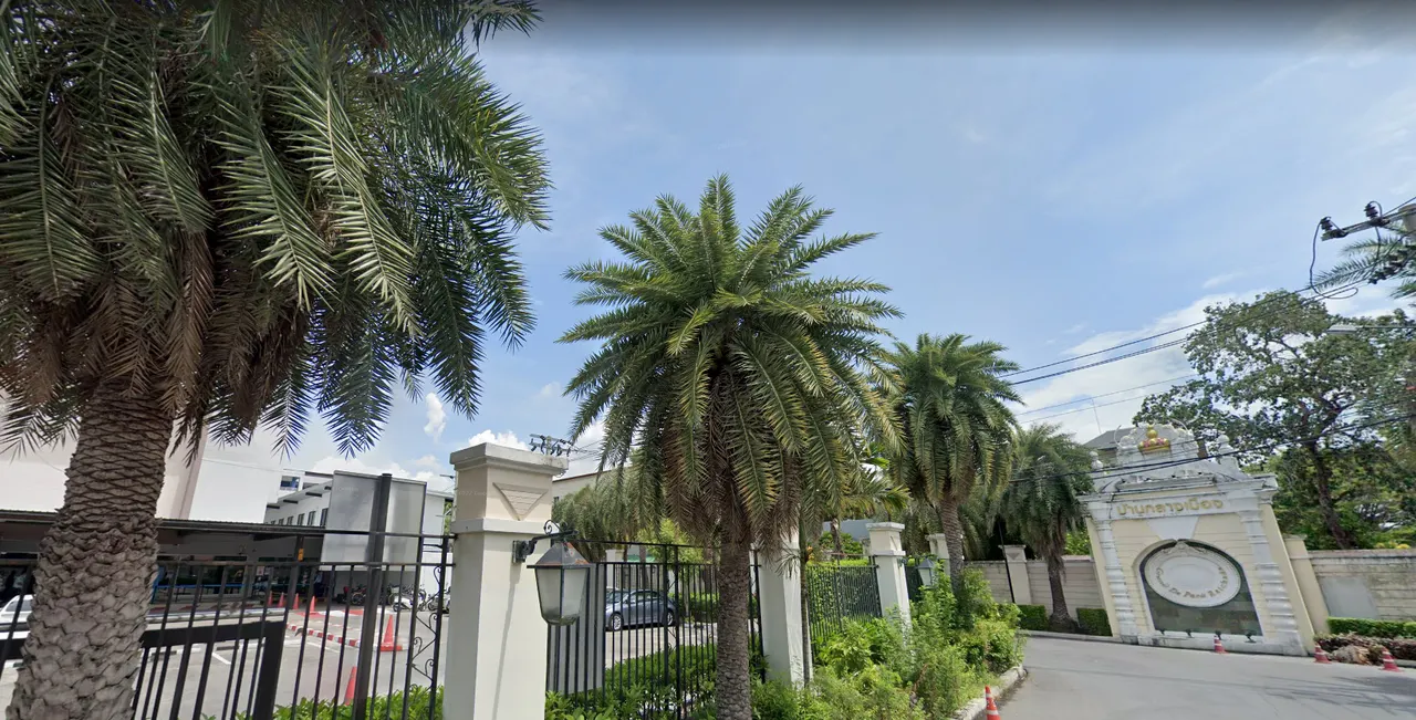 Baan Klang Muang Grand De Paris Ratchada