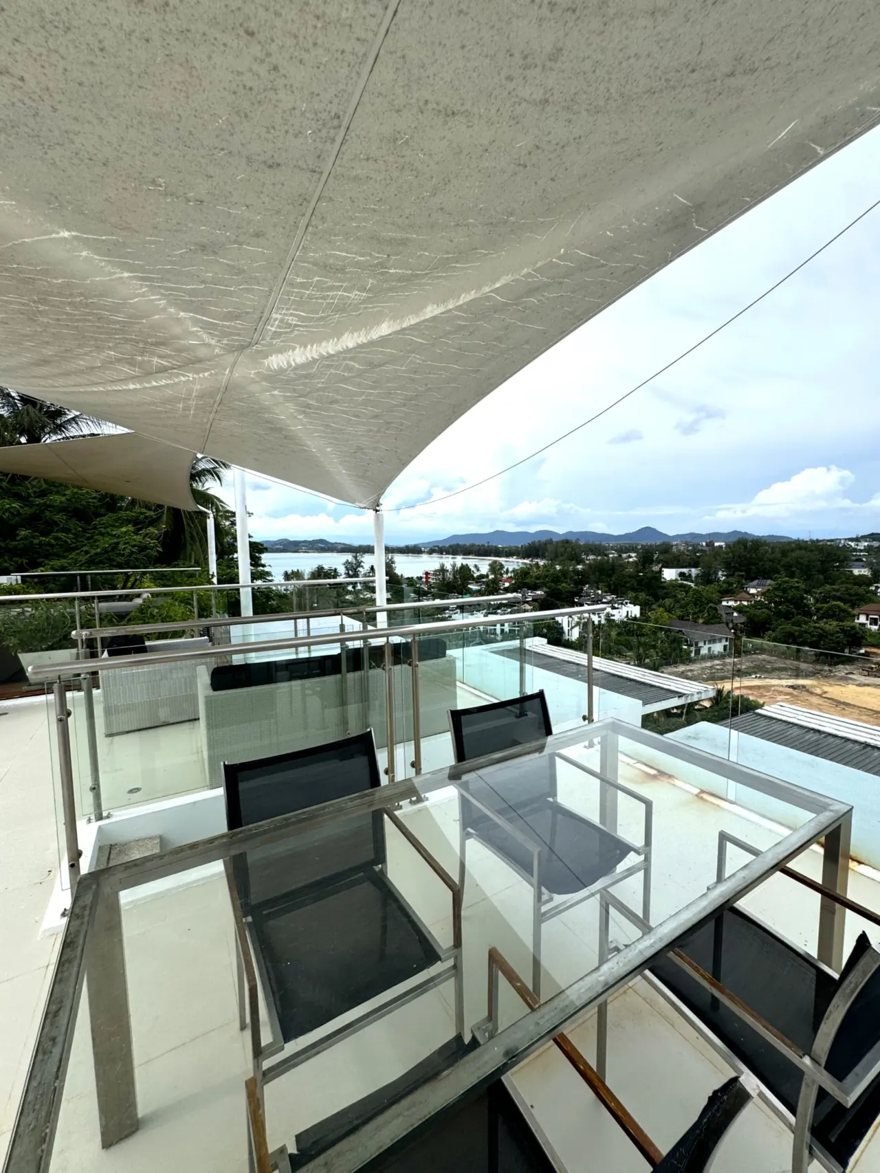 Penthouse · 2 ห้องนอน · 2 ห้องน้ำ · 103 m²