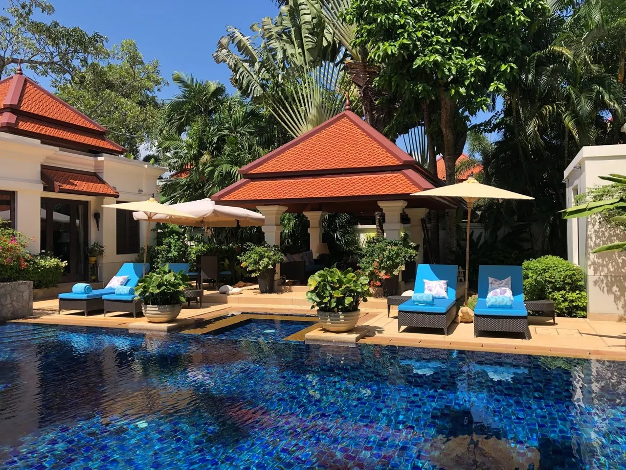 Villa · 4 ห้องนอน · 5 ห้องน้ำ · 350 m²