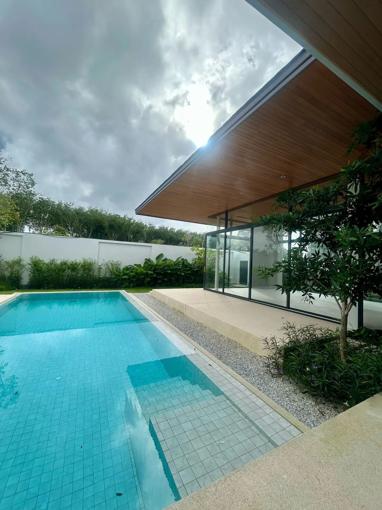 Villa · 3 ห้องนอน · 3 ห้องน้ำ · 168 m²