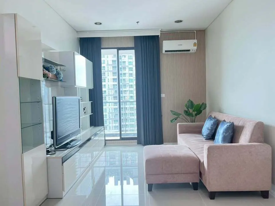 Condo · 1 bd · 1 ba · 49 m²