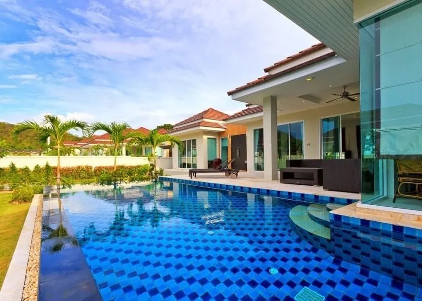 Waterside Residences by Red Mountain