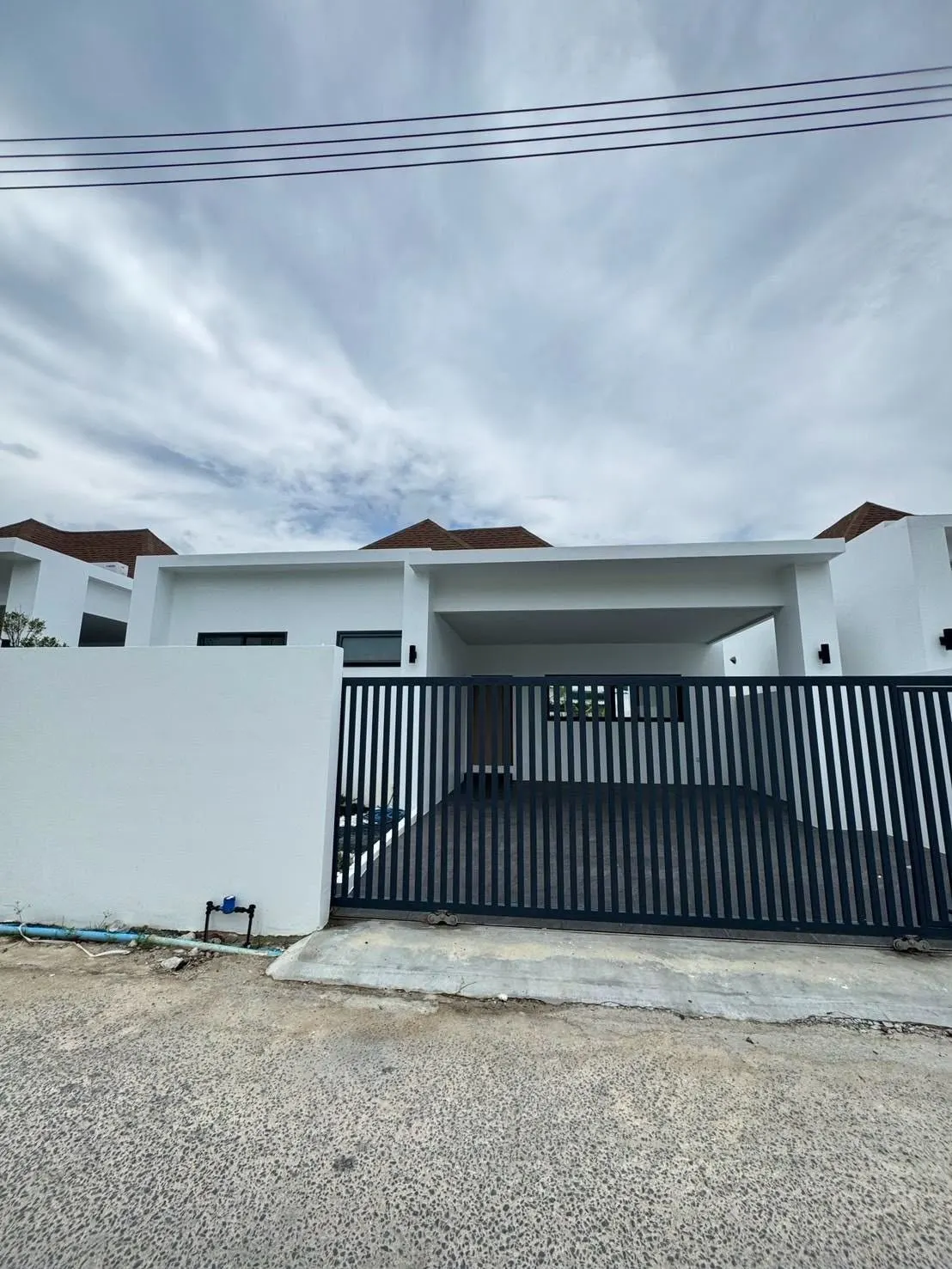 3 bd · 4 ba · 200 m²