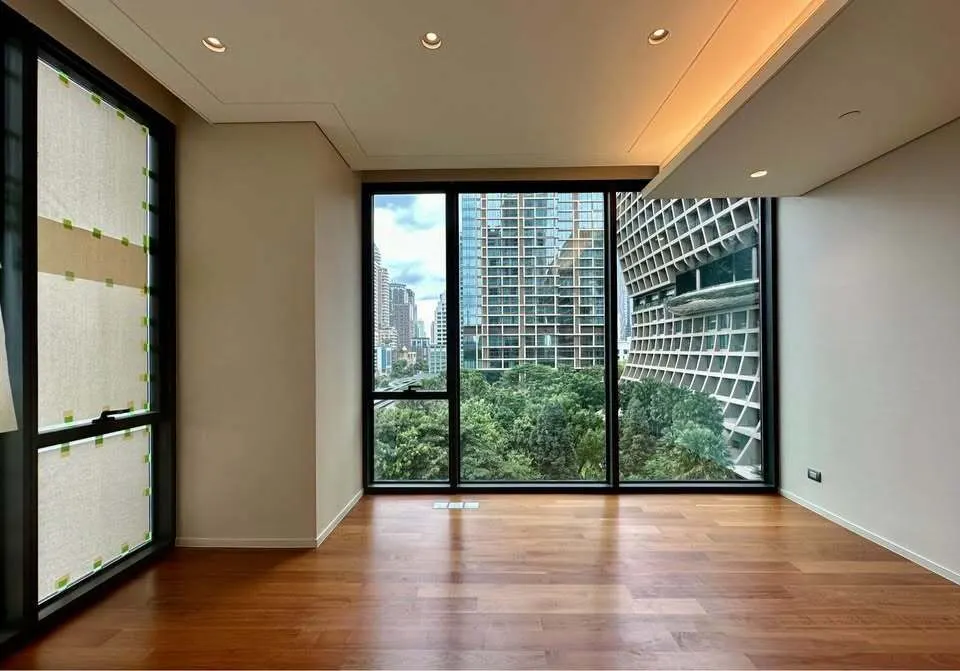 Condo · 2 bd · 2 ba · 158 m²