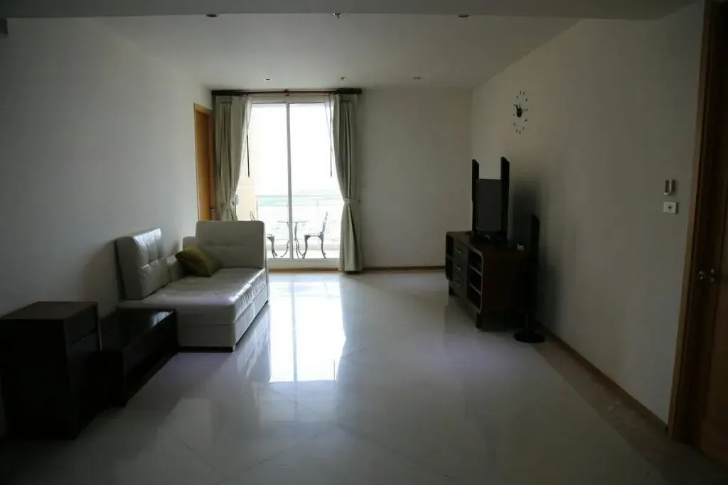 Condo · 2 bd · 2 ba · 98 m²