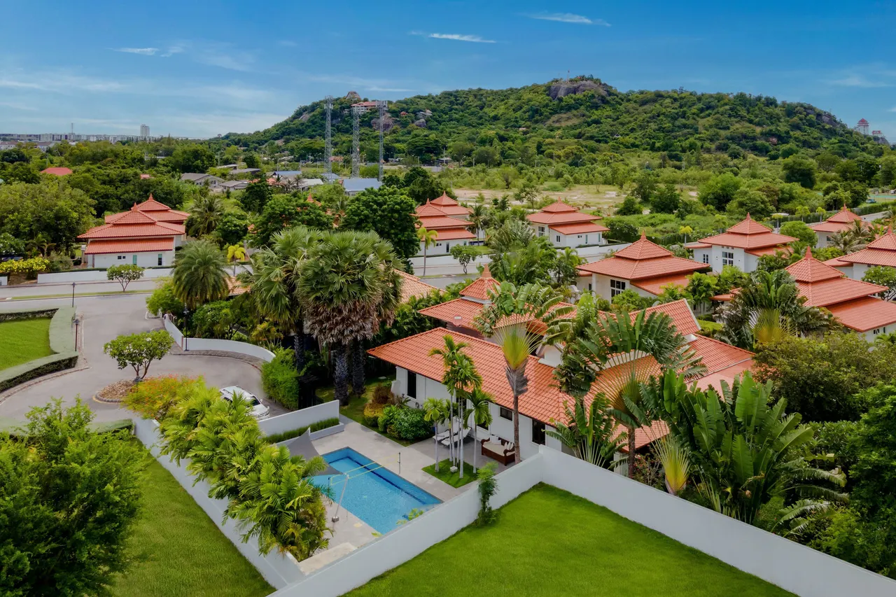 Villa · 5 室 · 3 卫 · 287 m²