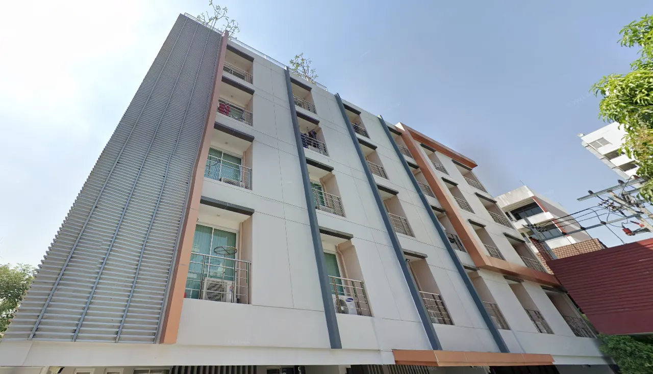 Flawless Sathorn Residence