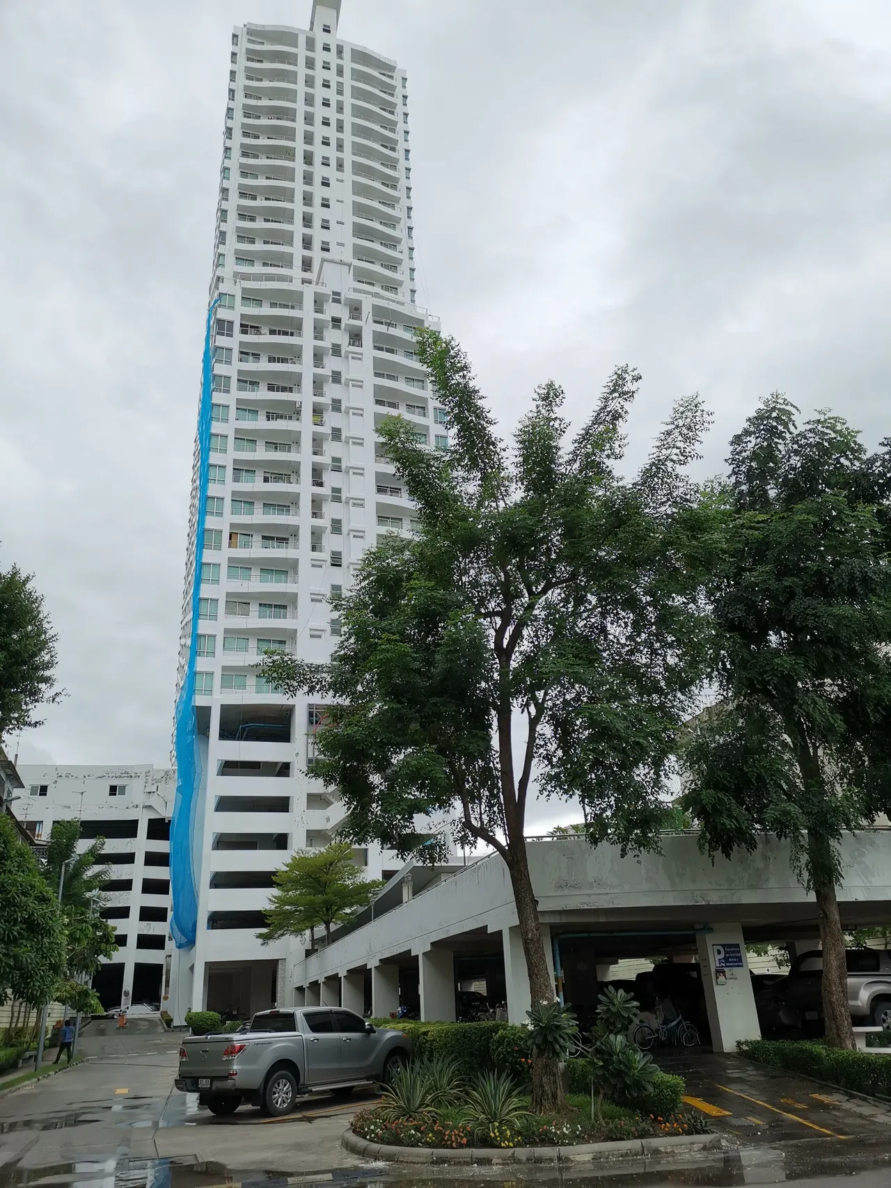 Supalai River Place