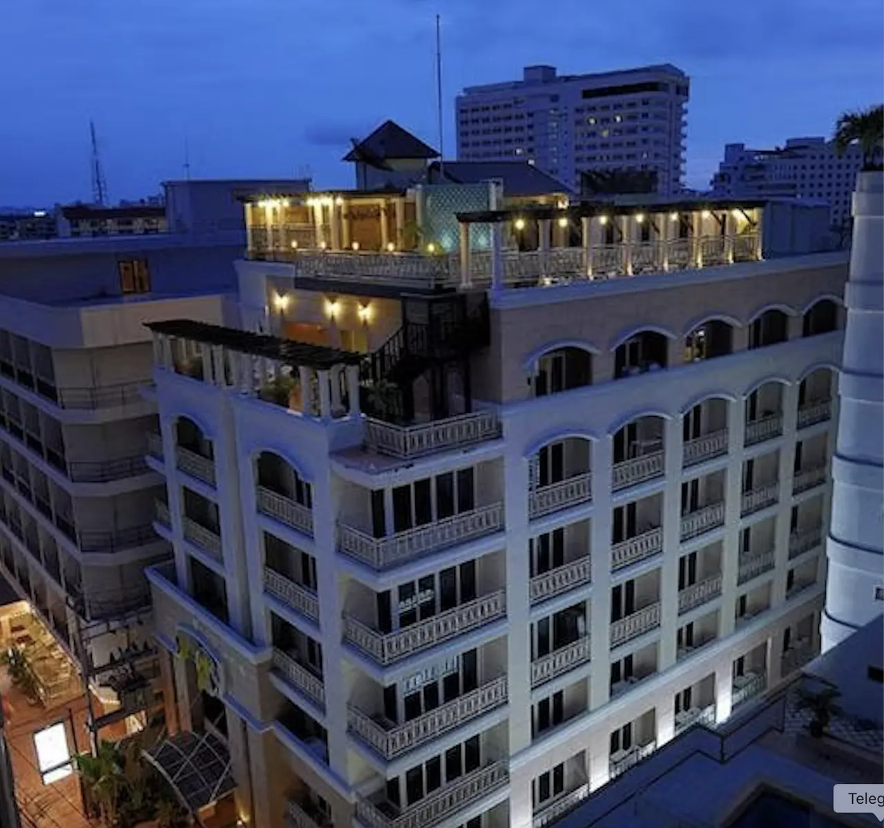 The Whitehouse Condotel