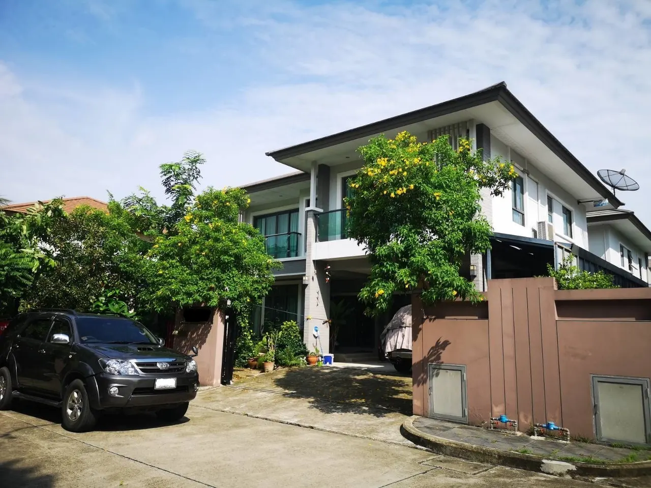 House · 3 ch. · 4 sdb · 214 m²