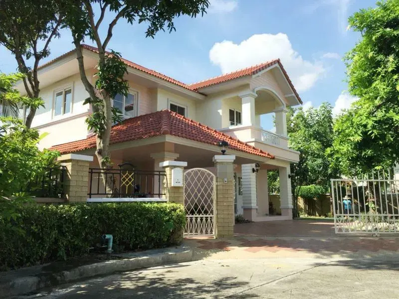 Home In Park