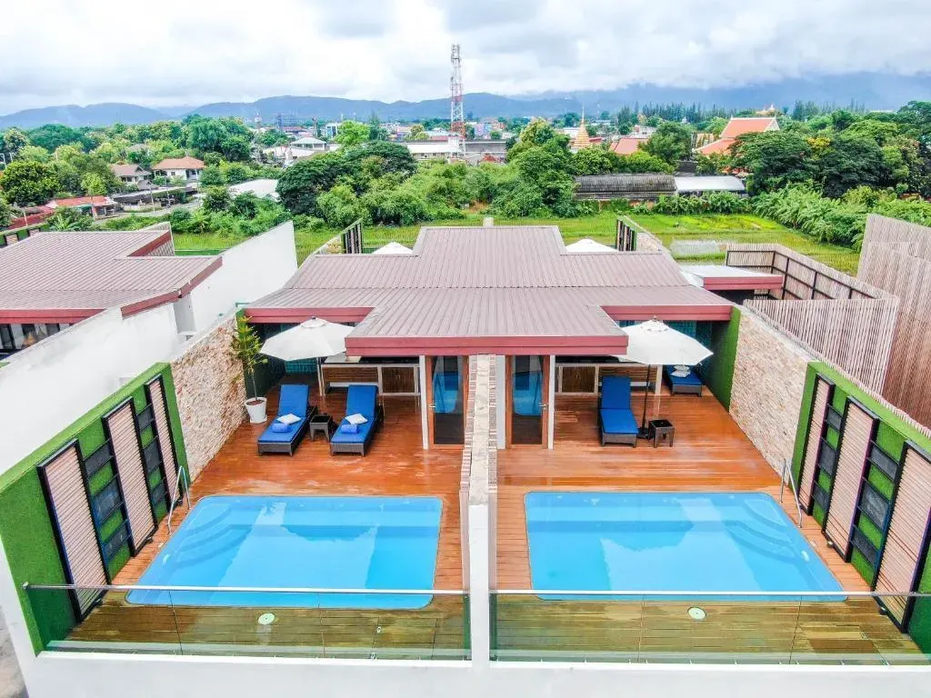 Pool Suite