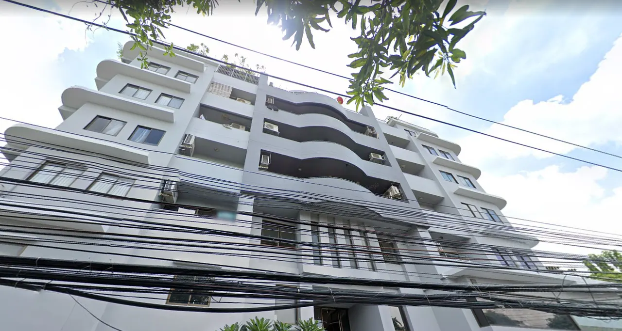 Phasuk Place