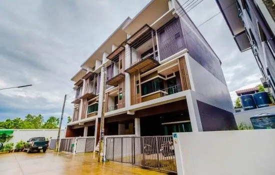 Plus Townhome Phuket