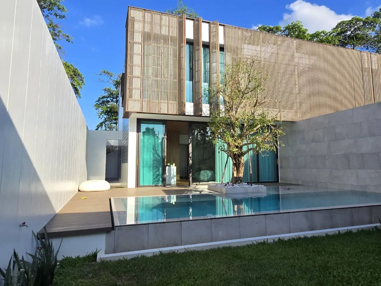 Villa · 3 室 · 3 卫 · 282 m²