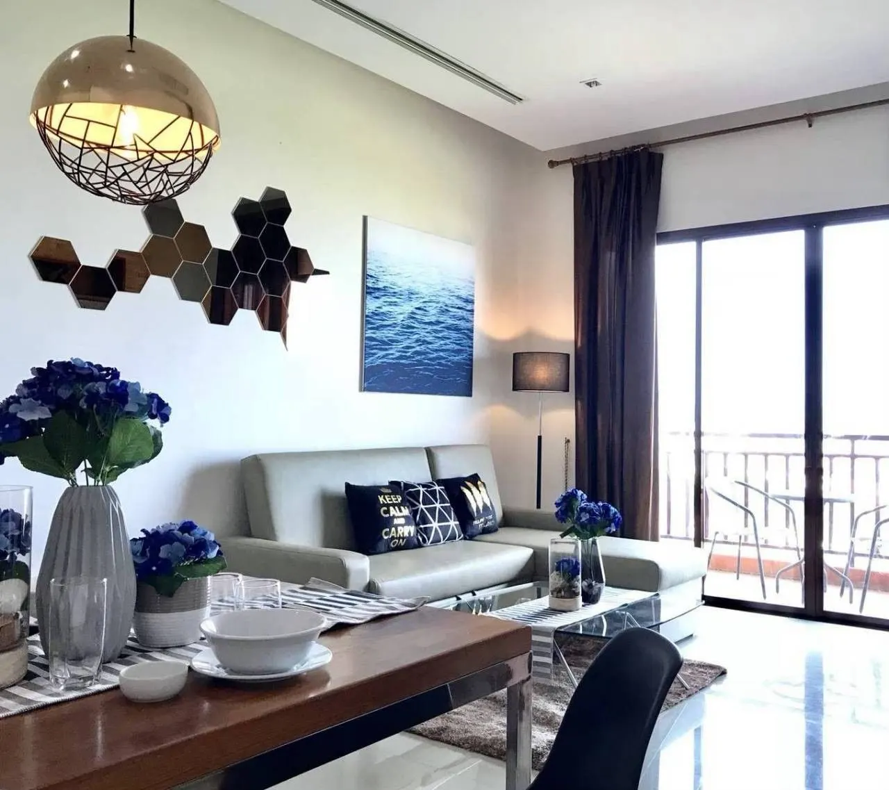 1 bd · 1 ba · 65 m²