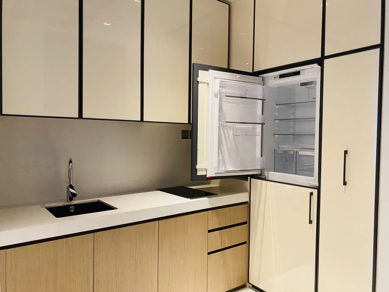Condo · 1 bd · 1 ba · 45 m²