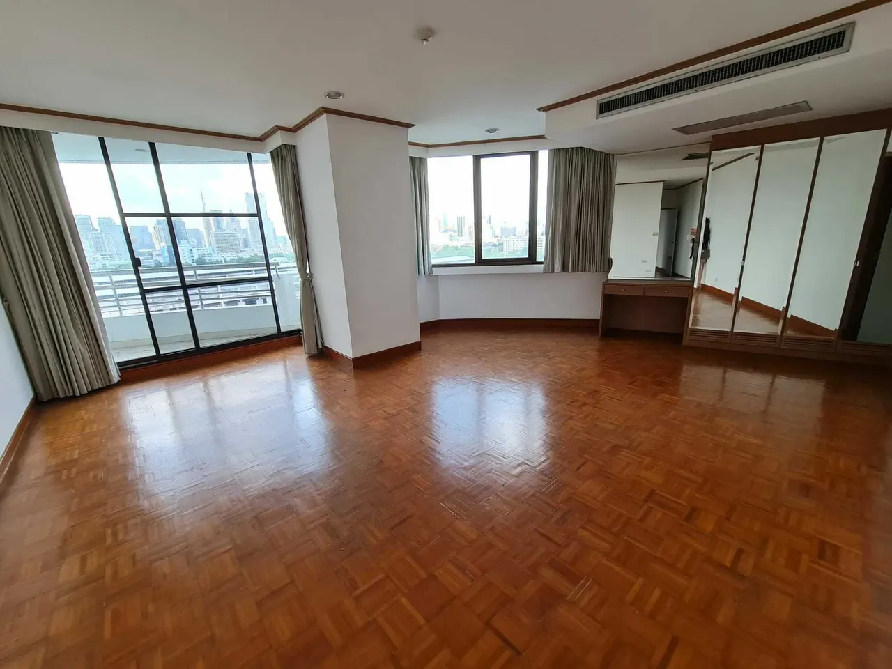 Baan Yen Akard