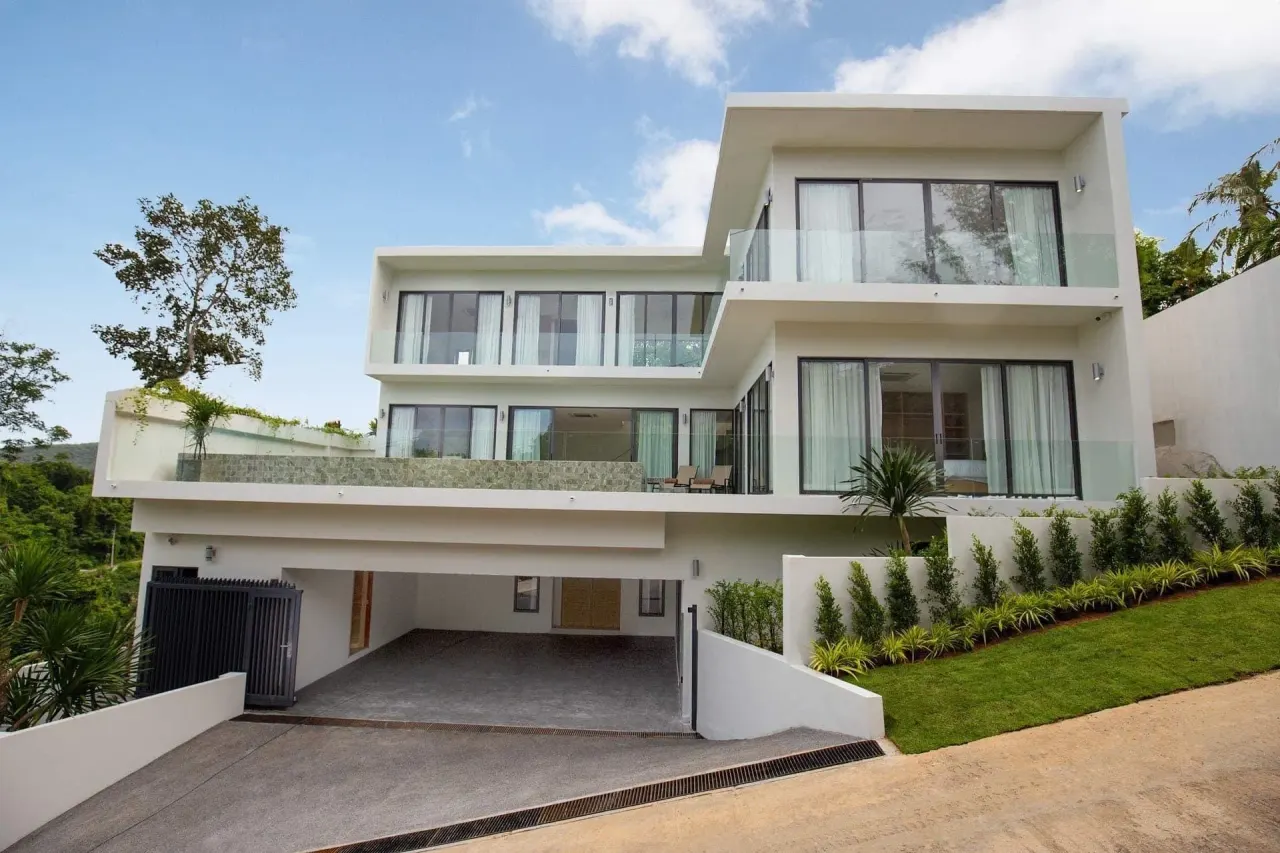 Areeya Villa Layan
