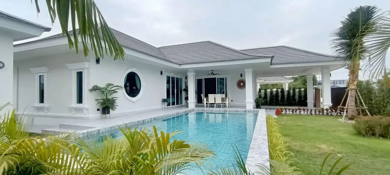 THE PYNE HUAHIN