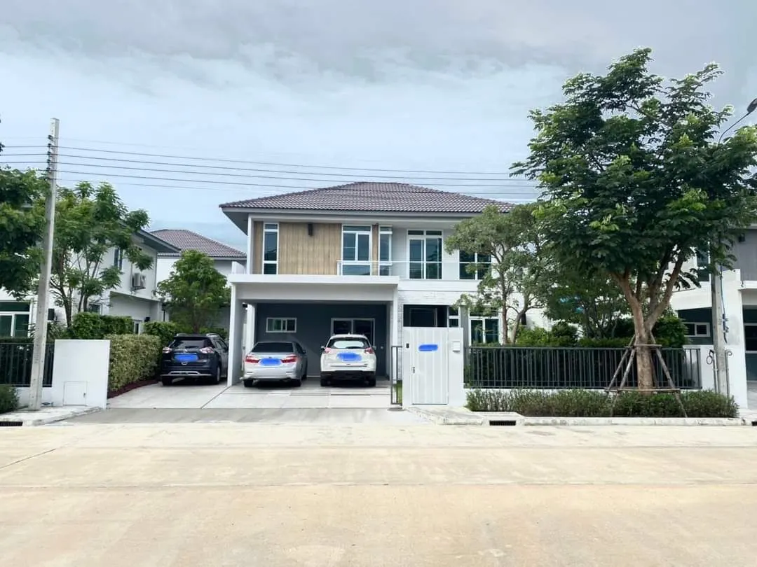 House · 4 ห้องนอน · 5 ห้องน้ำ · 250 m²
