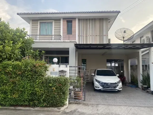 House · 3 室 · 3 卫 · 176 m²